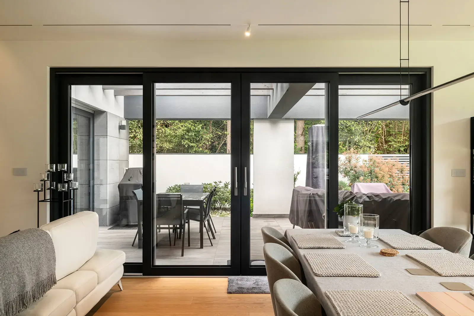 Terrazza HST impiallacciata Satin grigio antracite